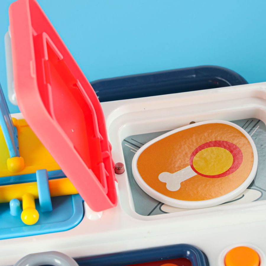 Montessori ploča za senzornu manipulacije s elementima kuhinje